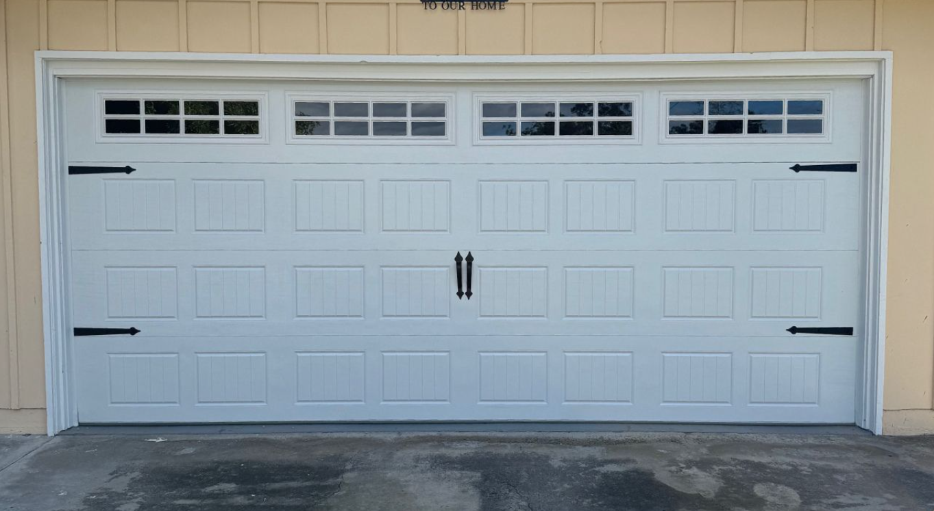 garage door replacement service of Mariner Garage Door Repair.